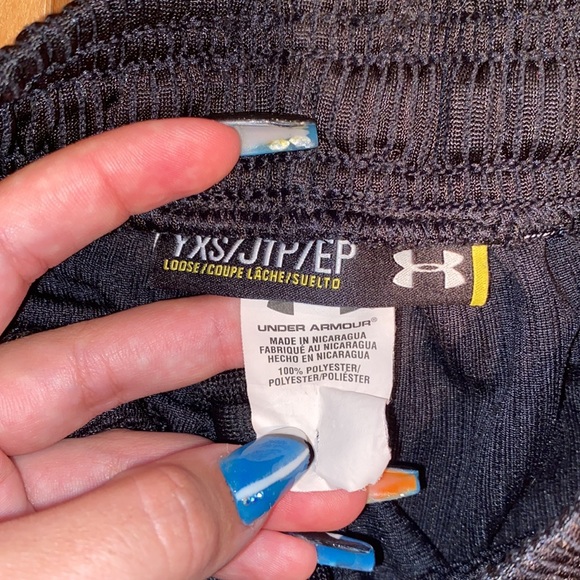 LIKE NEW~UNDER ARMOUR SHORTS~YOUTH XS - Picture 3 of 4